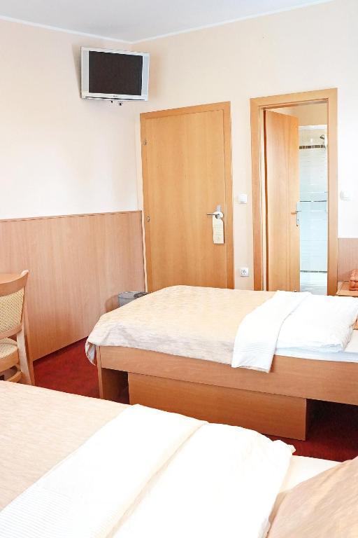 Guest House Pri Gondoli Maribor Bagian luar foto